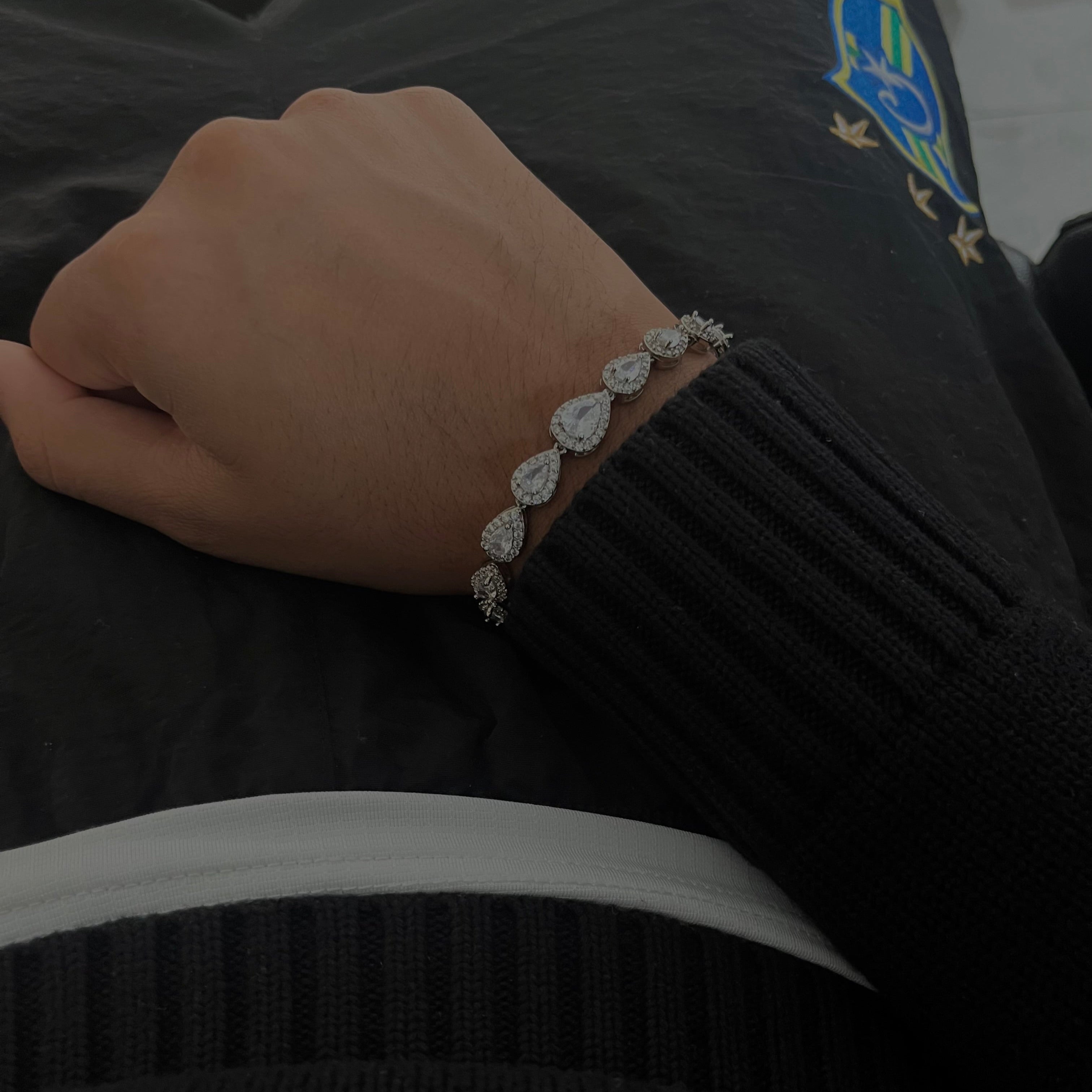 Lecelesti Tear Drop Bracelets