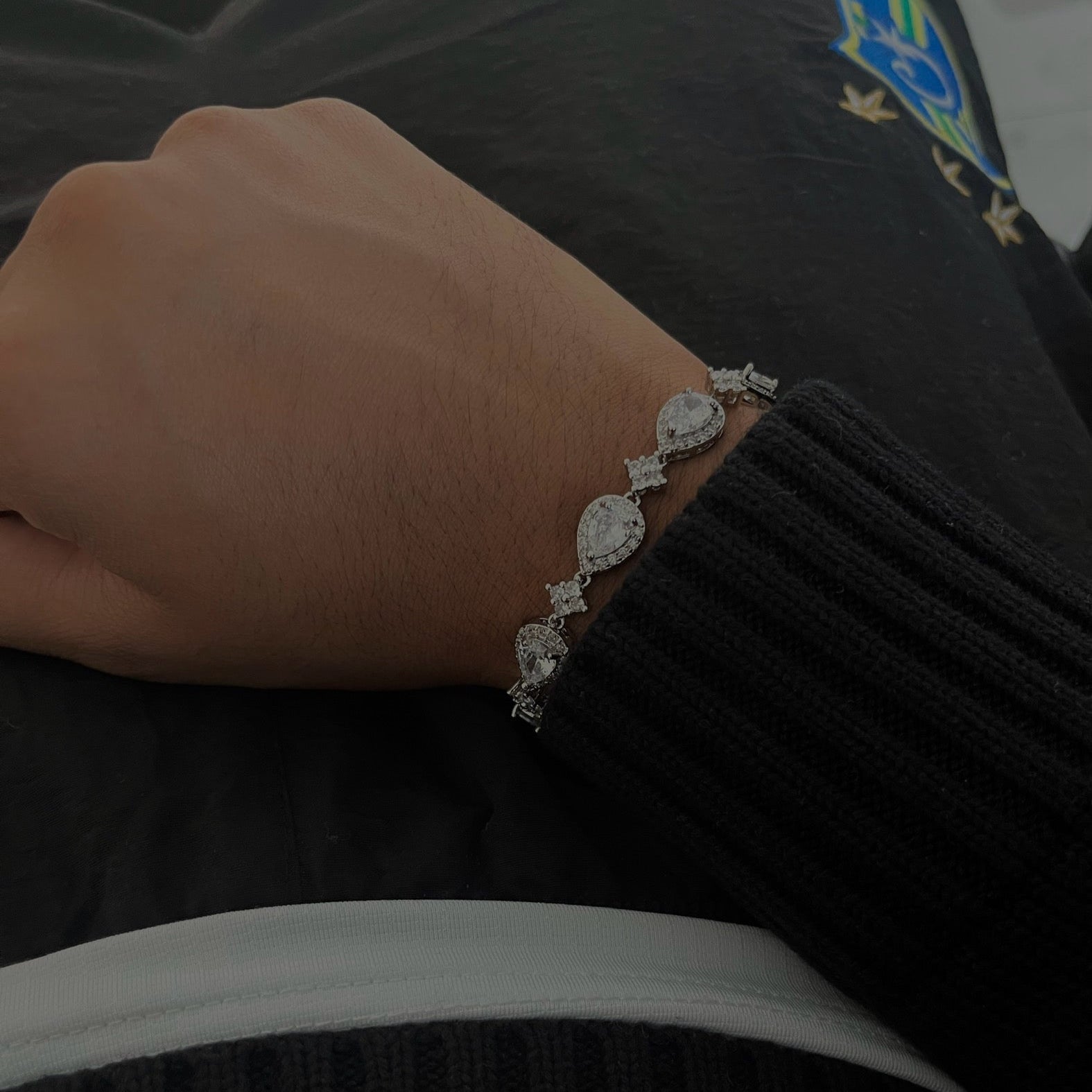 Lecelesti Star Droplet Bracelets