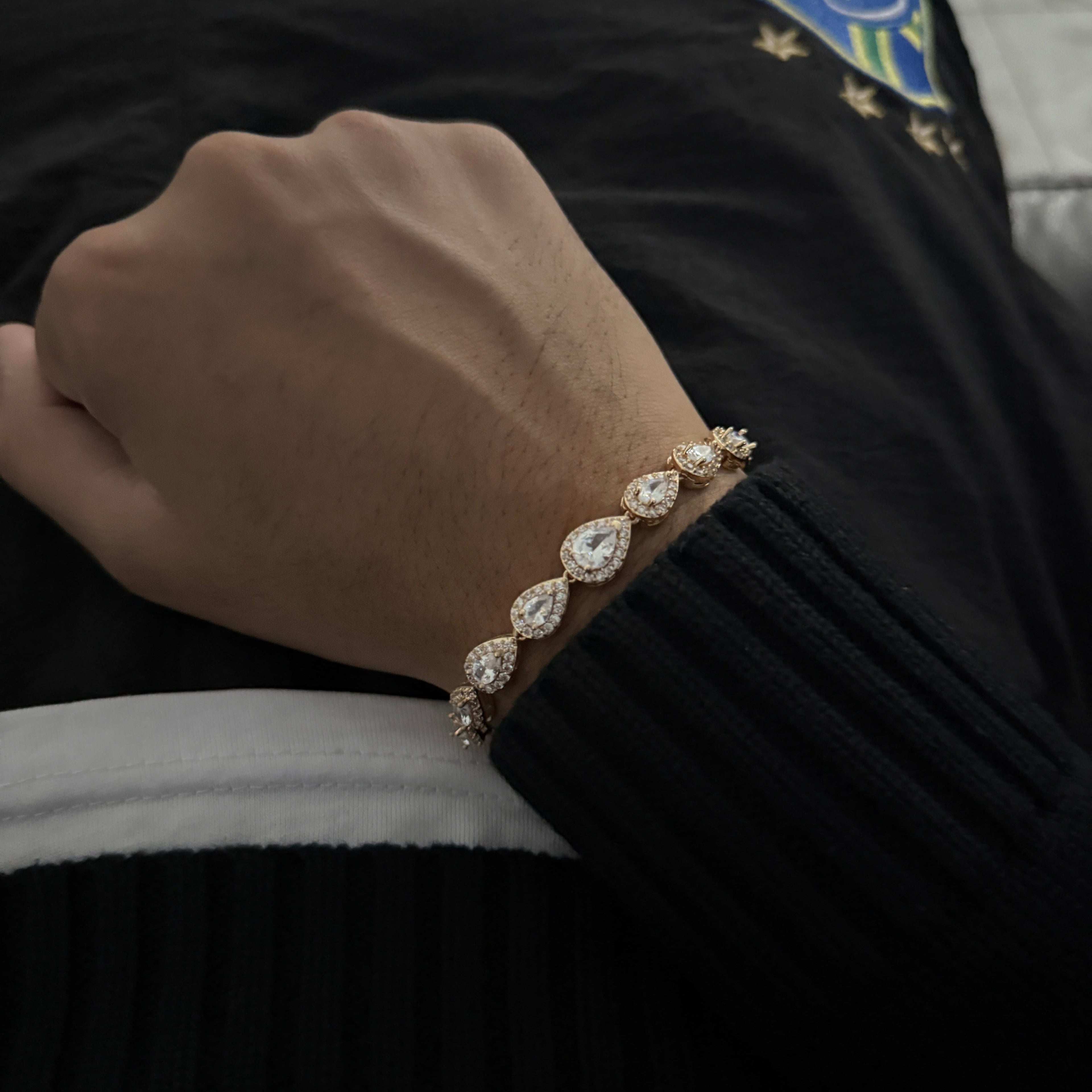 Lecelesti Tear Drop Bracelets